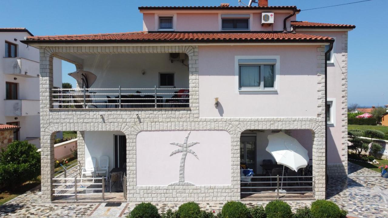 Villa Baldi Tar-Vabriga Екстериор снимка