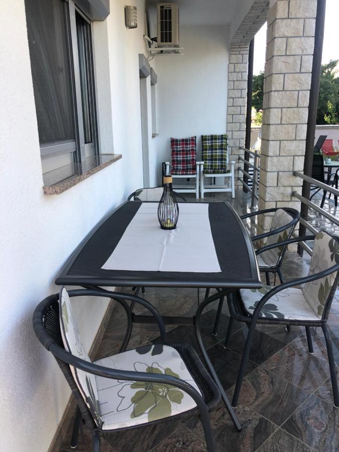 Villa Baldi Tar-Vabriga Екстериор снимка