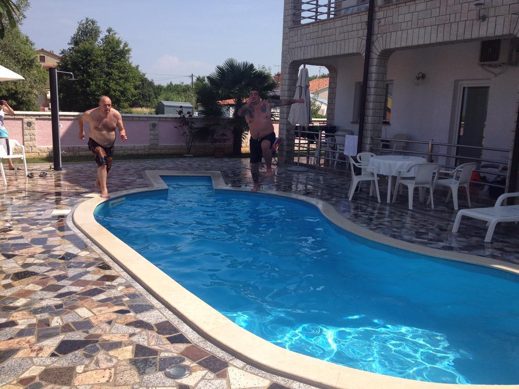 Villa Baldi Tar-Vabriga Екстериор снимка