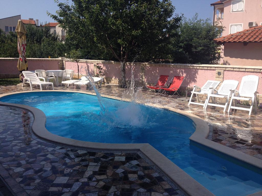 Villa Baldi Tar-Vabriga Екстериор снимка