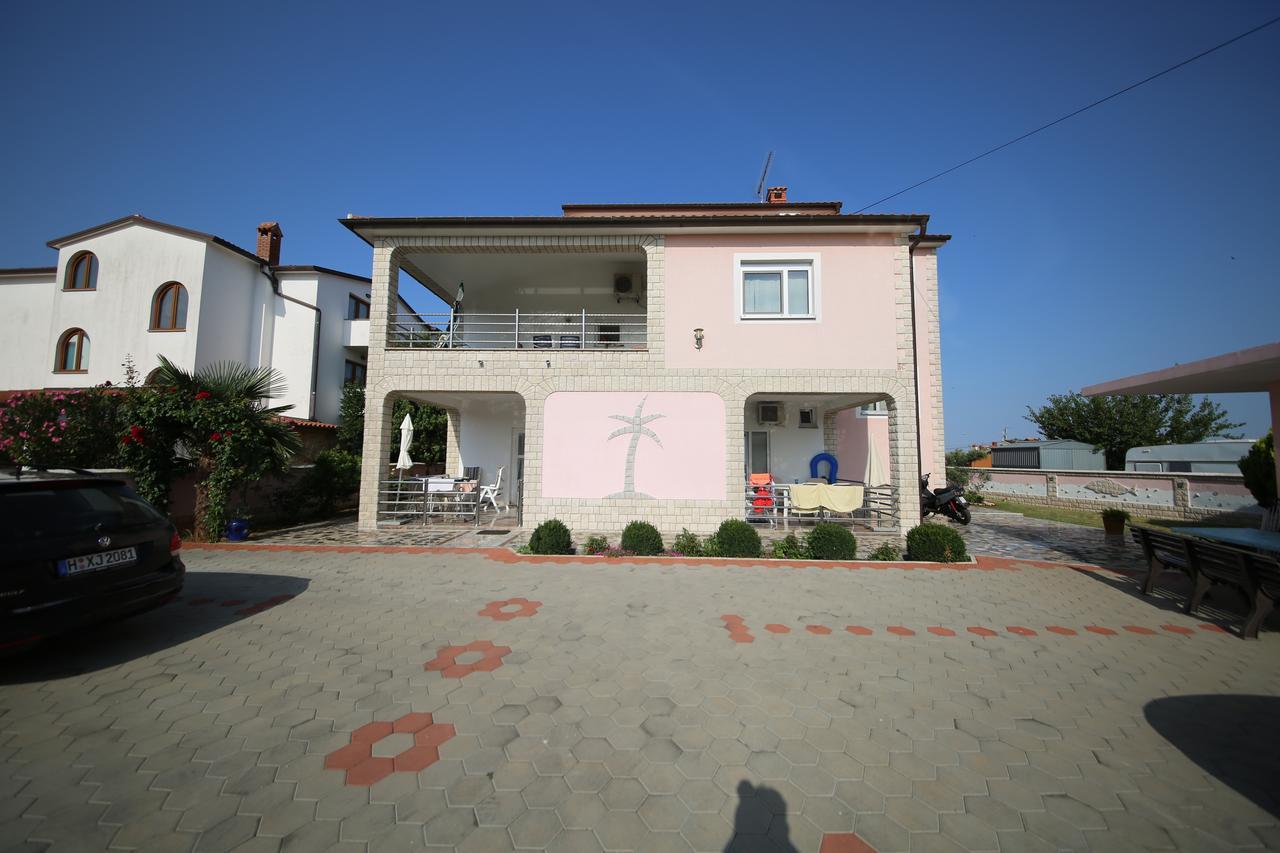 Villa Baldi Tar-Vabriga Екстериор снимка