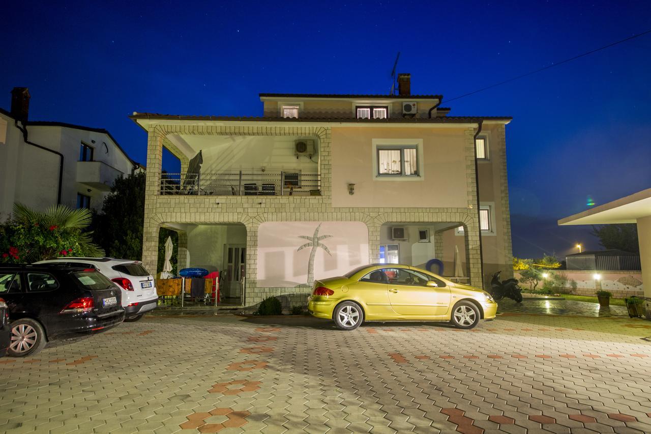 Villa Baldi Tar-Vabriga Екстериор снимка