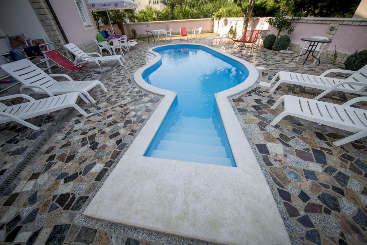 Villa Baldi Tar-Vabriga Екстериор снимка